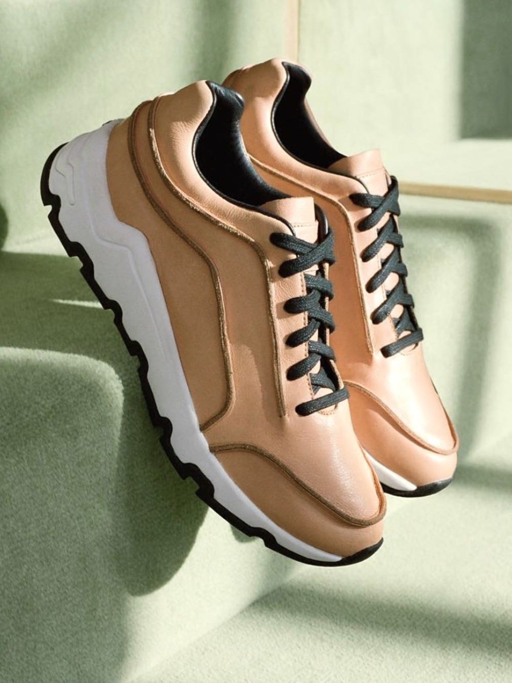 Opening Ceremony Iggie Vachetta Leather Sneakers Tan Camel Women’s 5